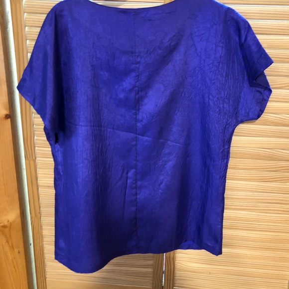 Judy Bond Top Size L in a beautiful color - Picture 3 of 3